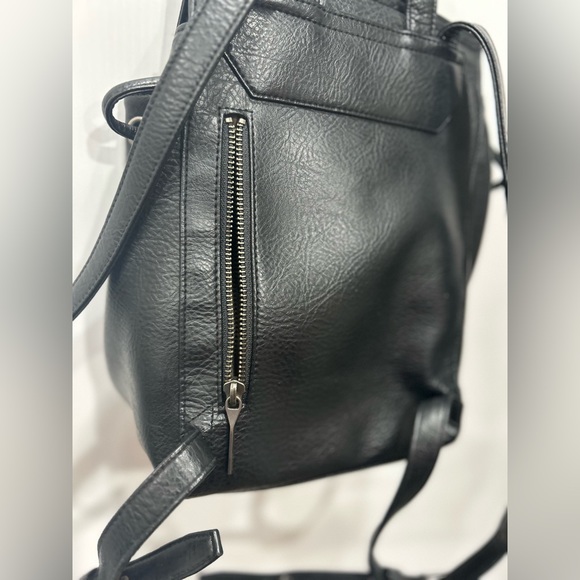 MATT & NAT Backpack - Picture 8 of 9